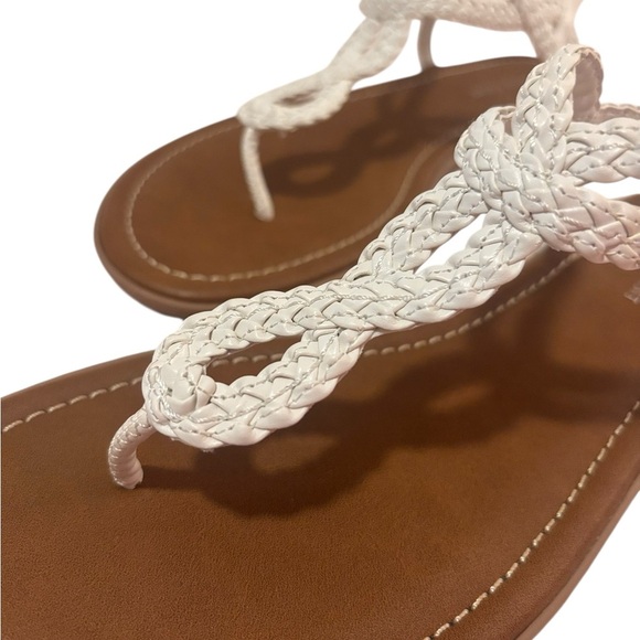 NWT White Braided Sandals Size 10 - Picture 4 of 8